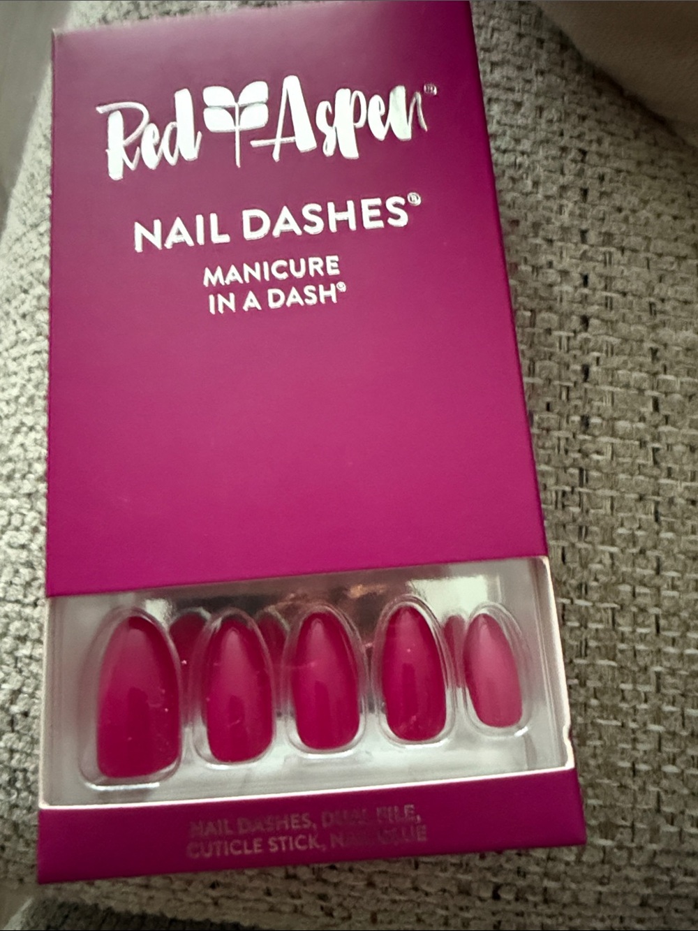 🌸Red Aspen Nail Dashes Press-On Nails in Deep Pink
Fan fav